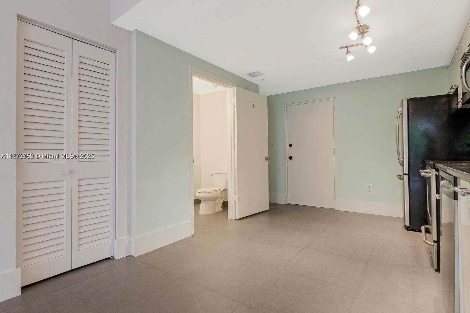 Small Image of 3339 VIRGINIA ST #335, Miami Number 4