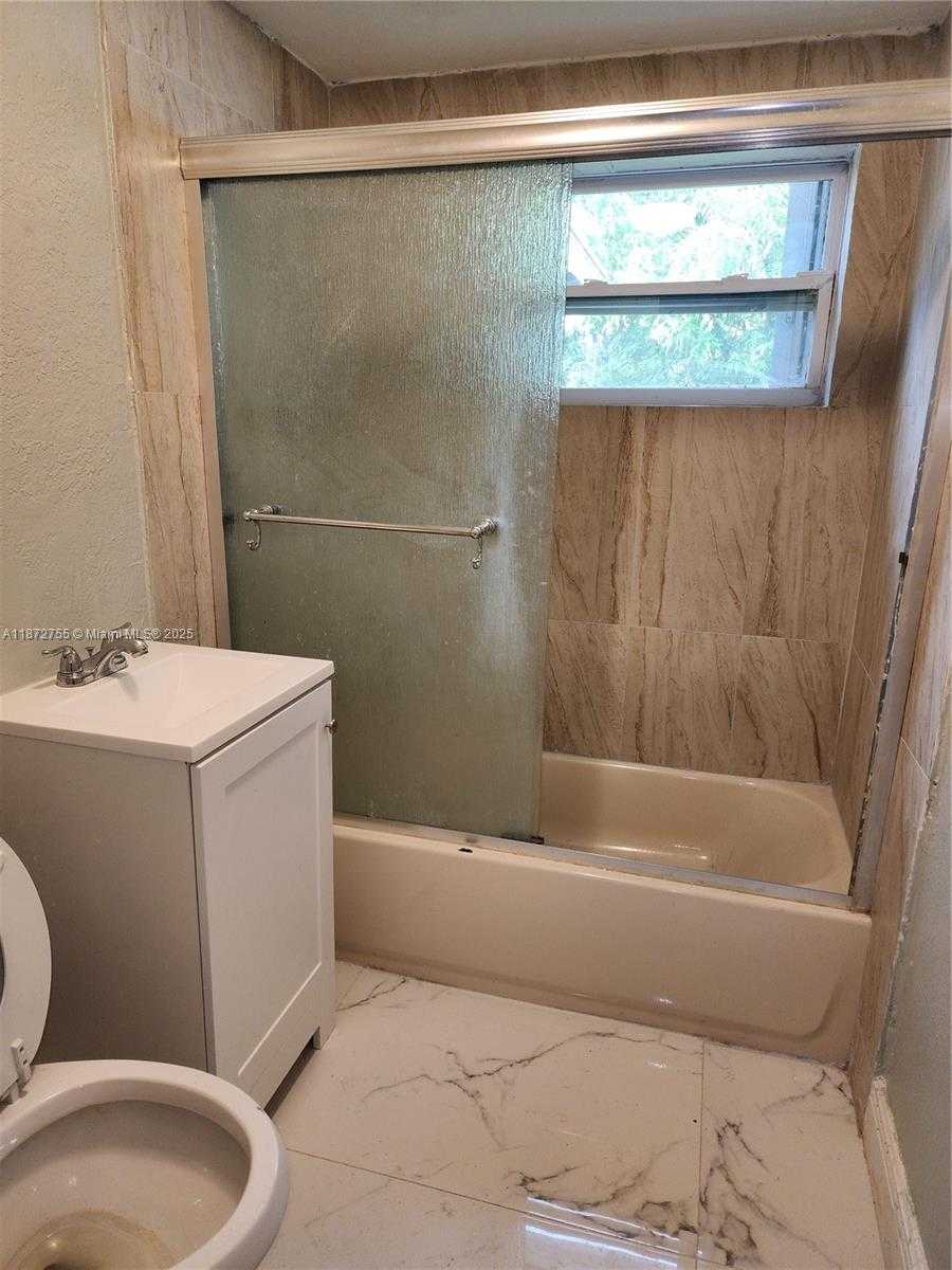 Small Image of 731 NORTH EAST 141ST ST #1, North Miami Number 4