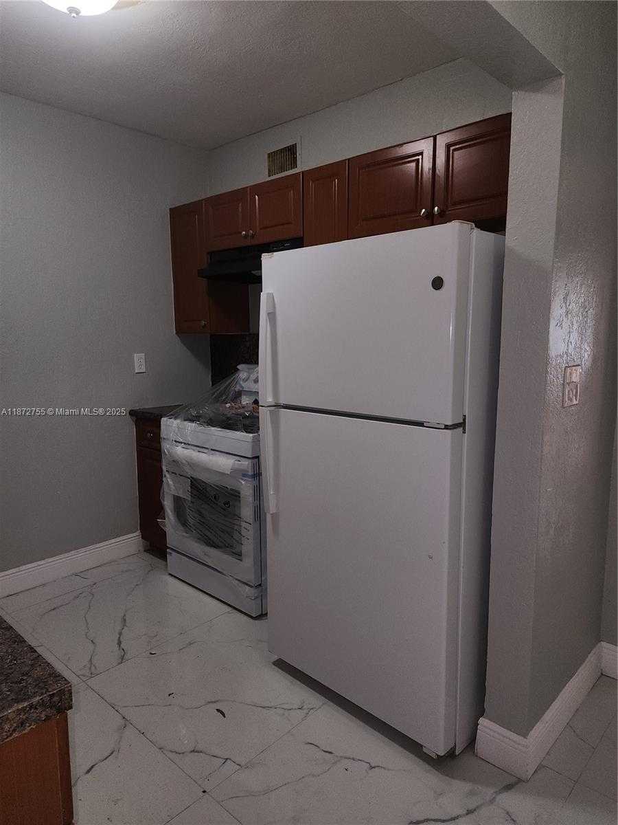 Small Image of 731 NORTH EAST 141ST ST #1, North Miami Number 5