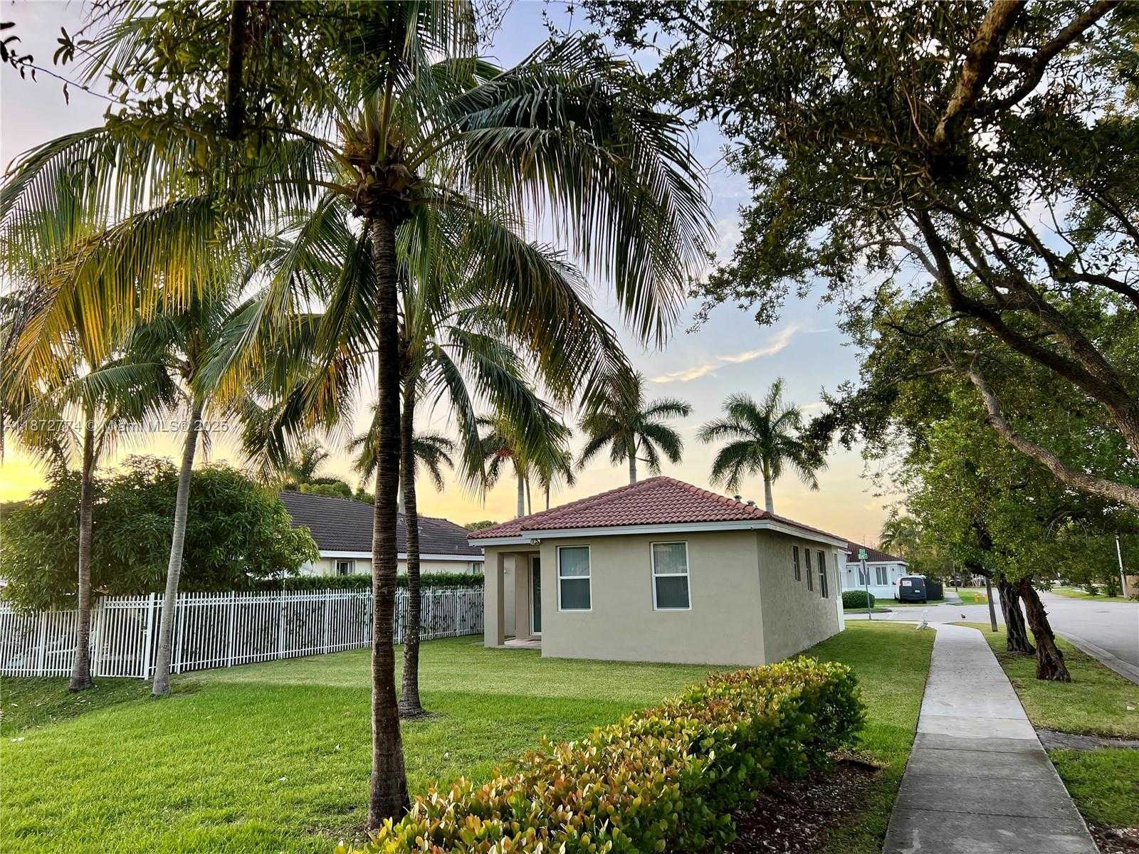 Small Image of 10902 SOUTH WEST 242ND ST, Homestead Number 26
