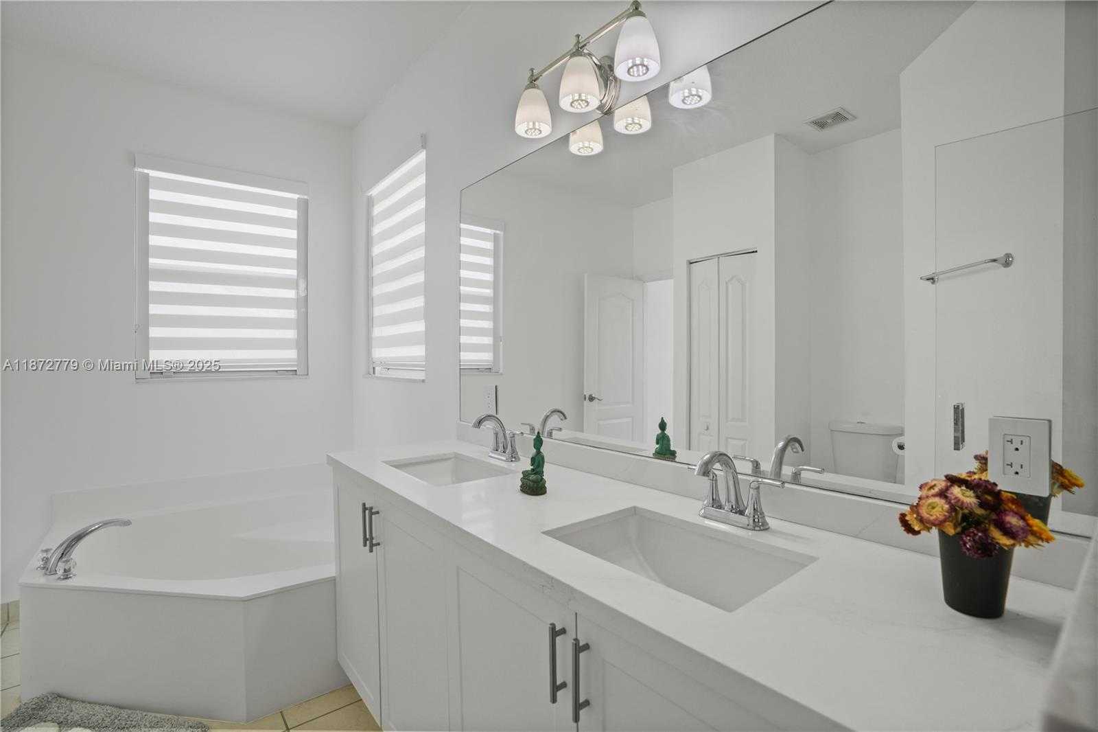 Small Image of 3708 NORTH EAST 22ND PL, Homestead Number 21
