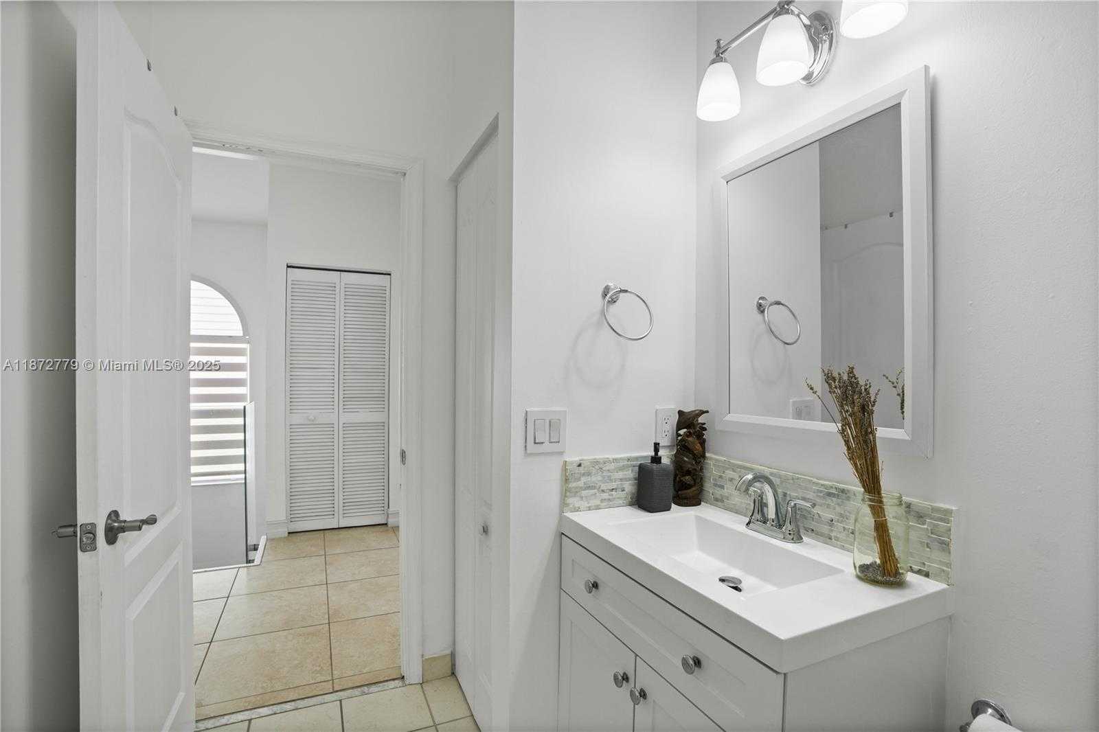Small Image of 3708 NORTH EAST 22ND PL, Homestead Number 25