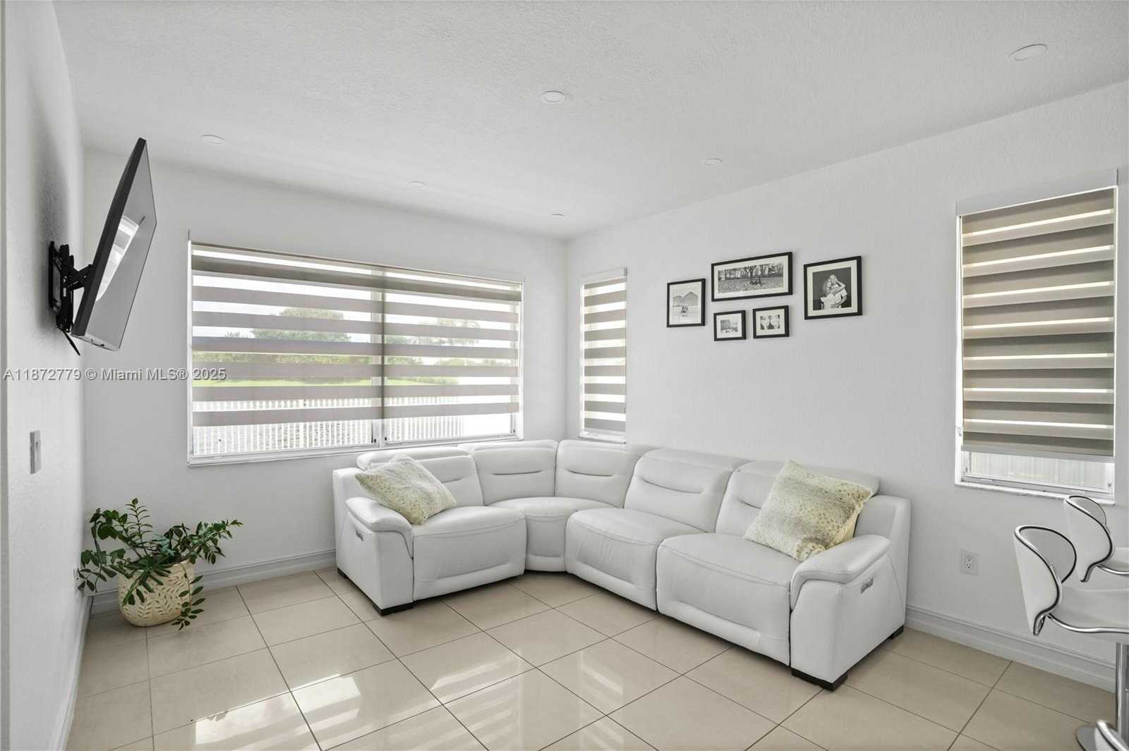 Small Image of 3708 NORTH EAST 22ND PL, Homestead Number 38