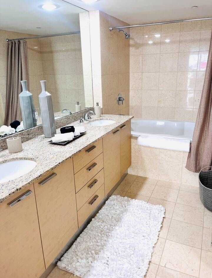 Small Image of 1850 SOUTH OCEAN DR #3508, Hallandale Beach Number 13