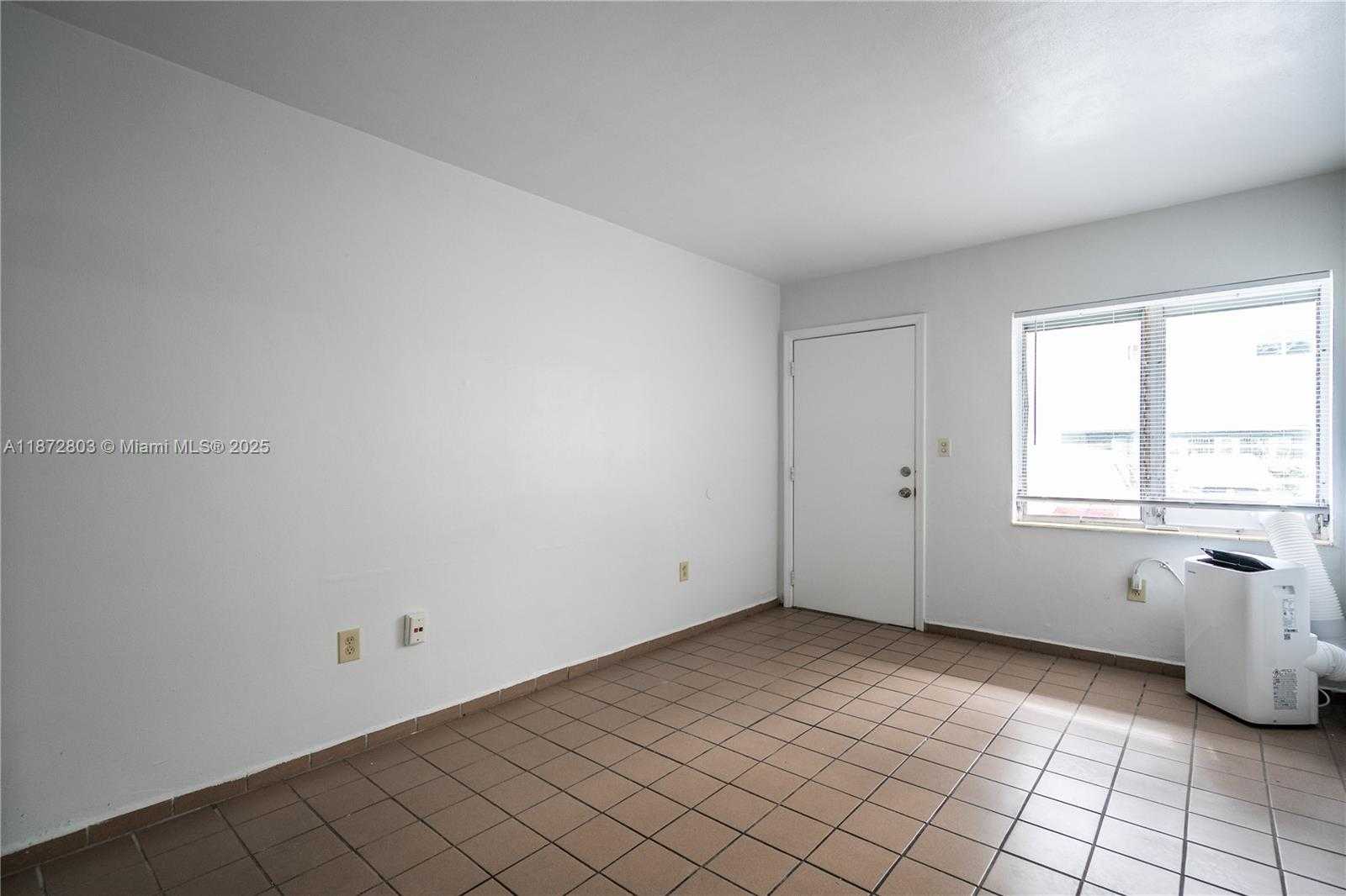 Small Image of 260 NAVARRE AVE #5, Coral Gables Number 4