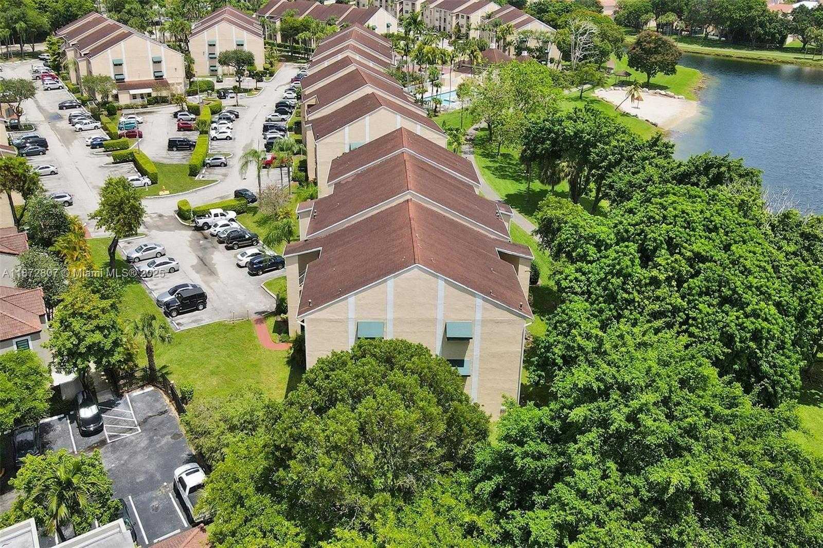 Small Image of 15295 SOUTH WEST 106TH LN #707, Miami Number 22