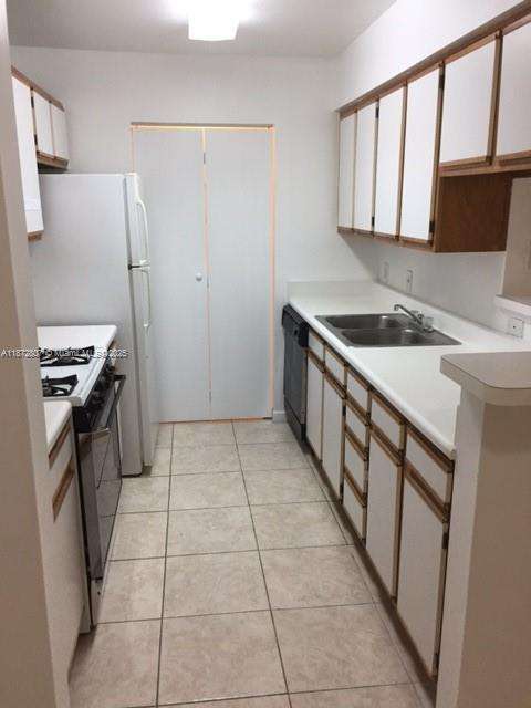 Small Image of 15295 SOUTH WEST 106TH LN #707, Miami Number 9