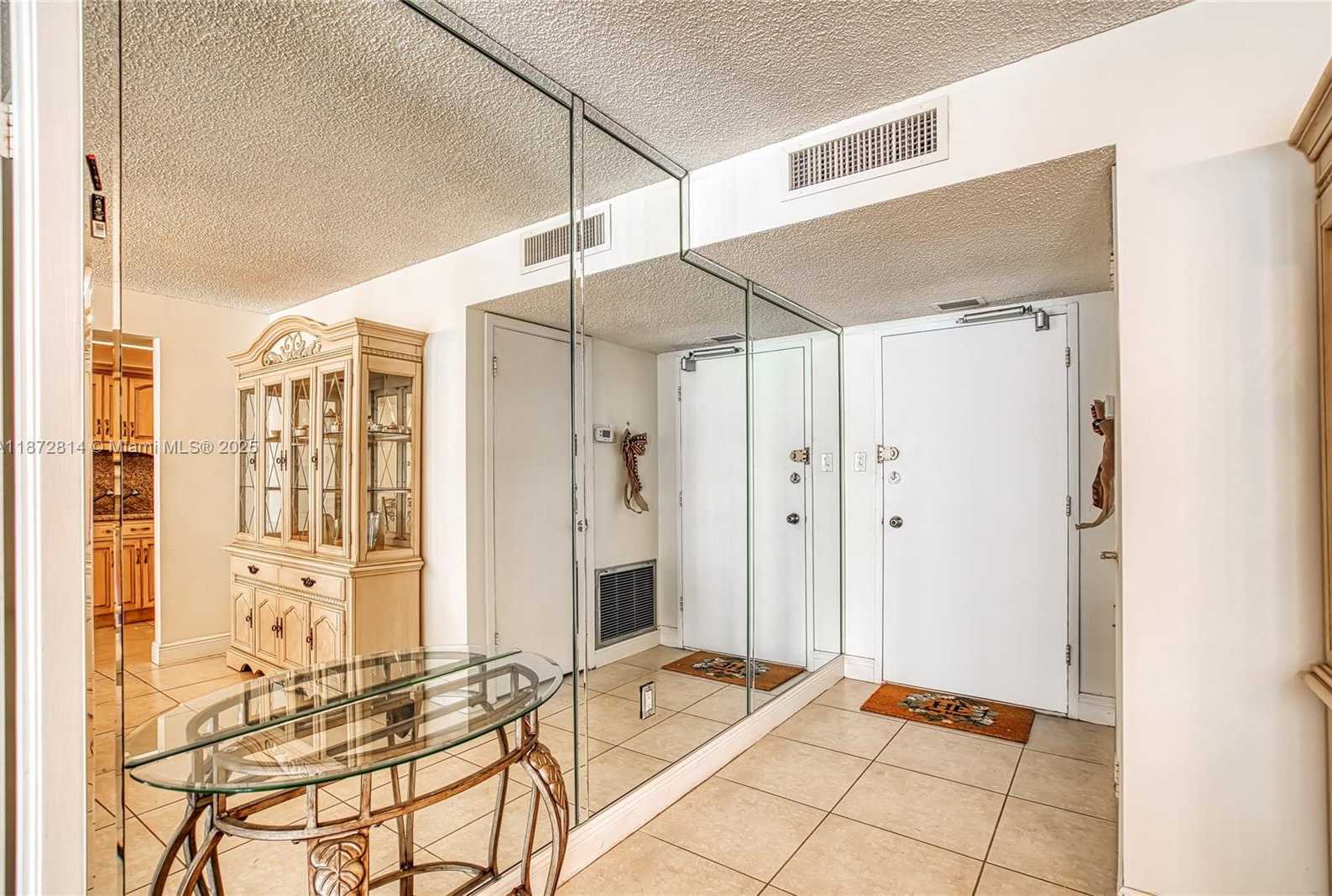 Small Image of 18051 BISCAYNE BLVD #1702, Aventura Number 17