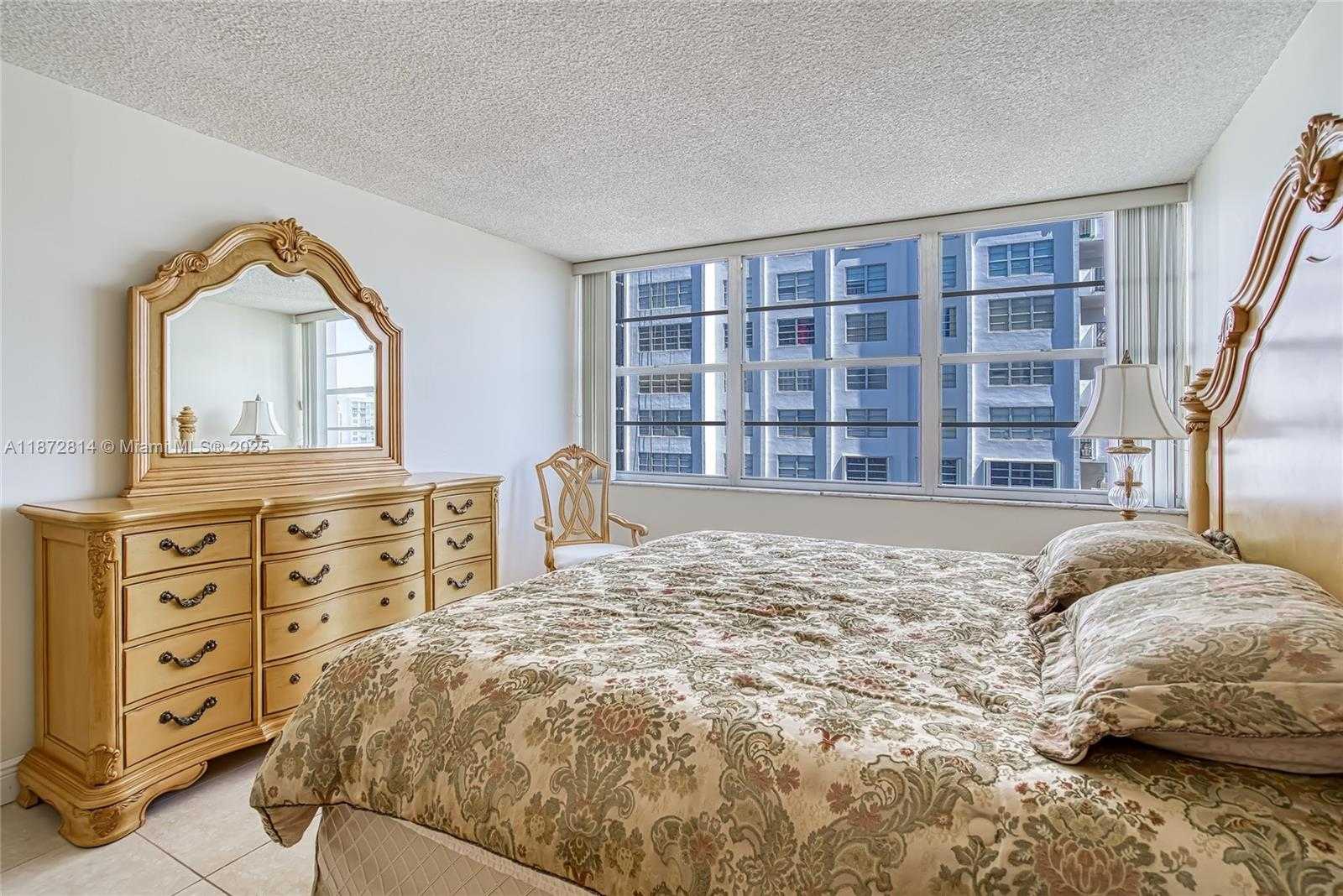 Small Image of 18051 BISCAYNE BLVD #1702, Aventura Number 20