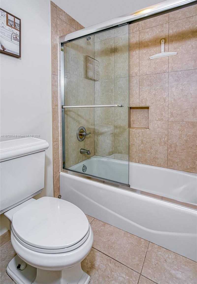Small Image of 18051 BISCAYNE BLVD #1702, Aventura Number 25