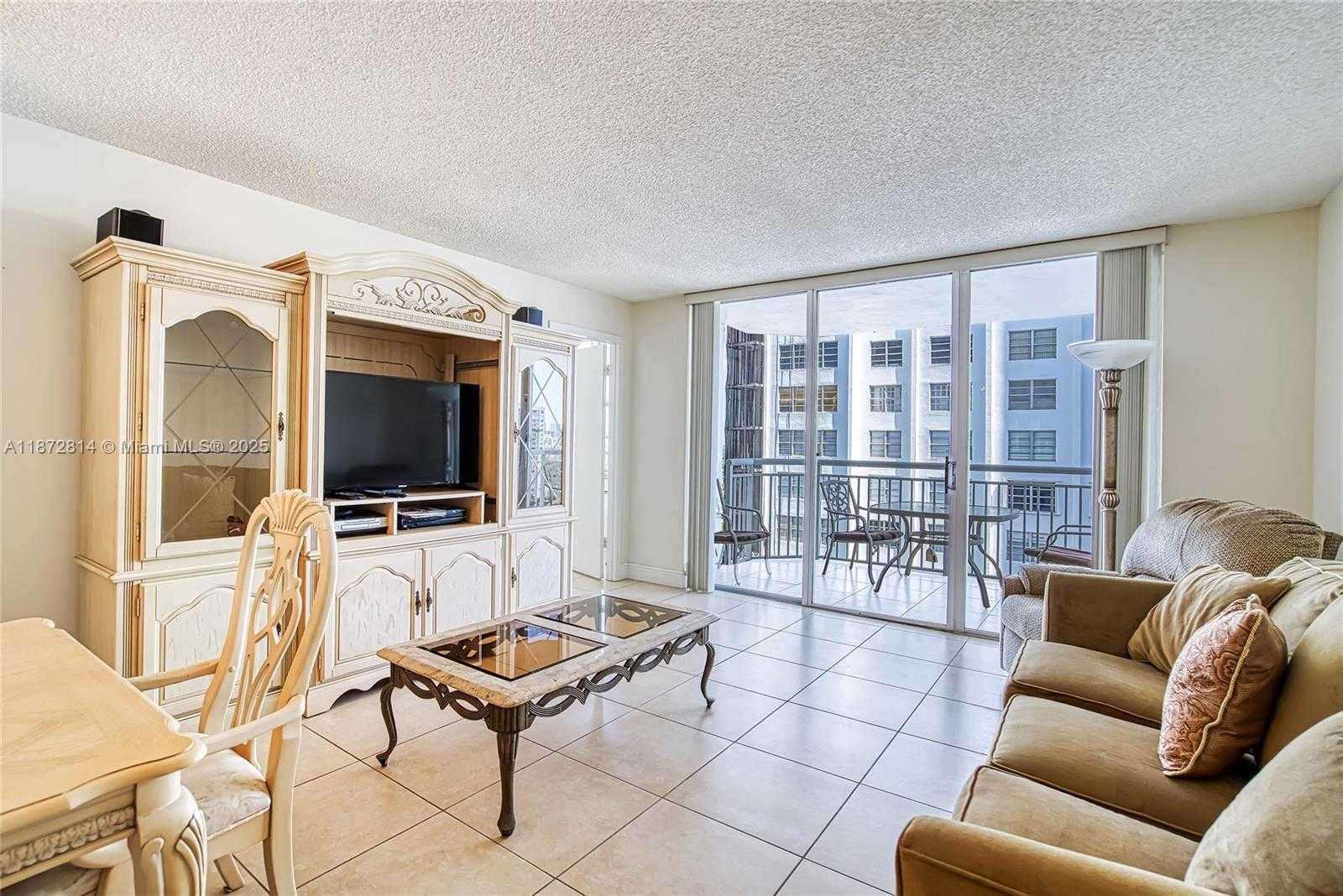 Small Image of 18051 BISCAYNE BLVD #1702, Aventura Number 3