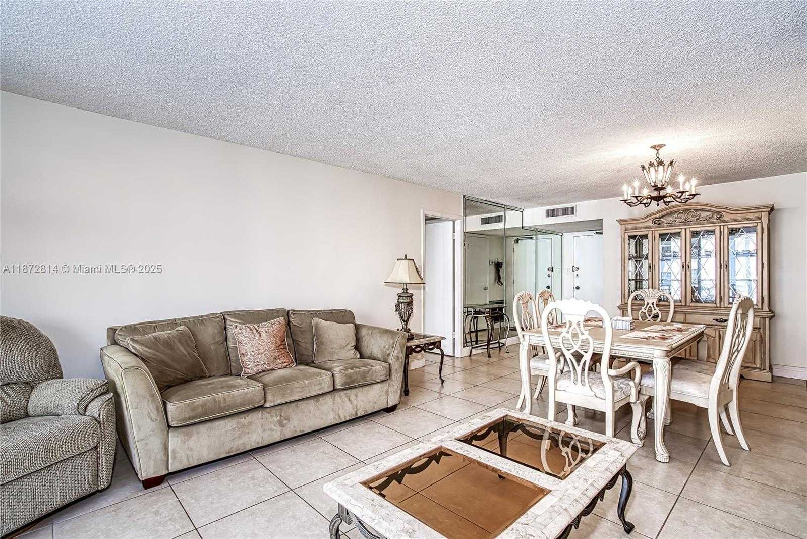 Small Image of 18051 BISCAYNE BLVD #1702, Aventura Number 5