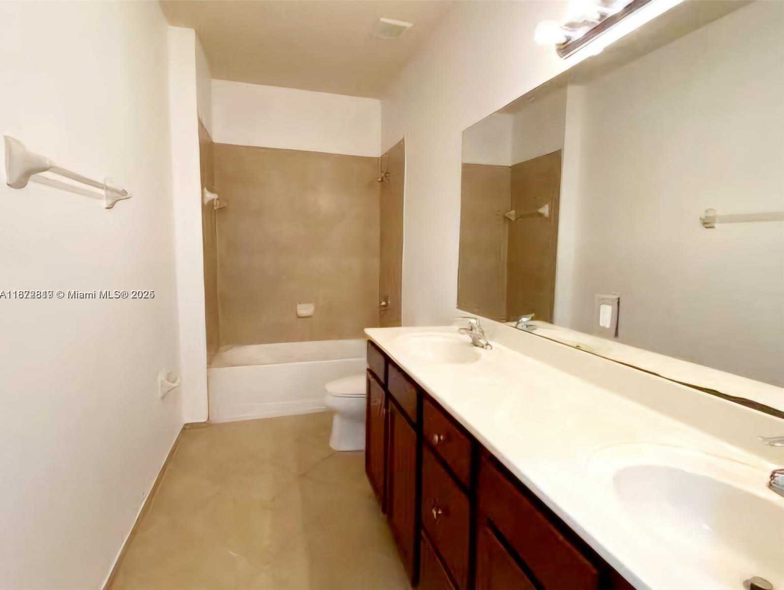 Small Image of 570 SOUTH EAST 34TH AVE, Homestead Number 14