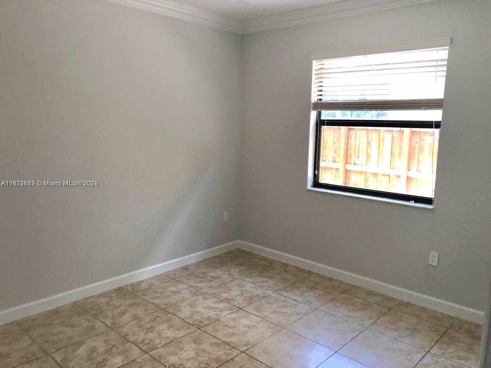 Small Image of 570 SOUTH EAST 34TH AVE, Homestead Number 15