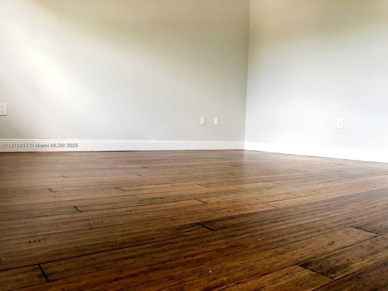 Small Image of 570 SOUTH EAST 34TH AVE, Homestead Number 16