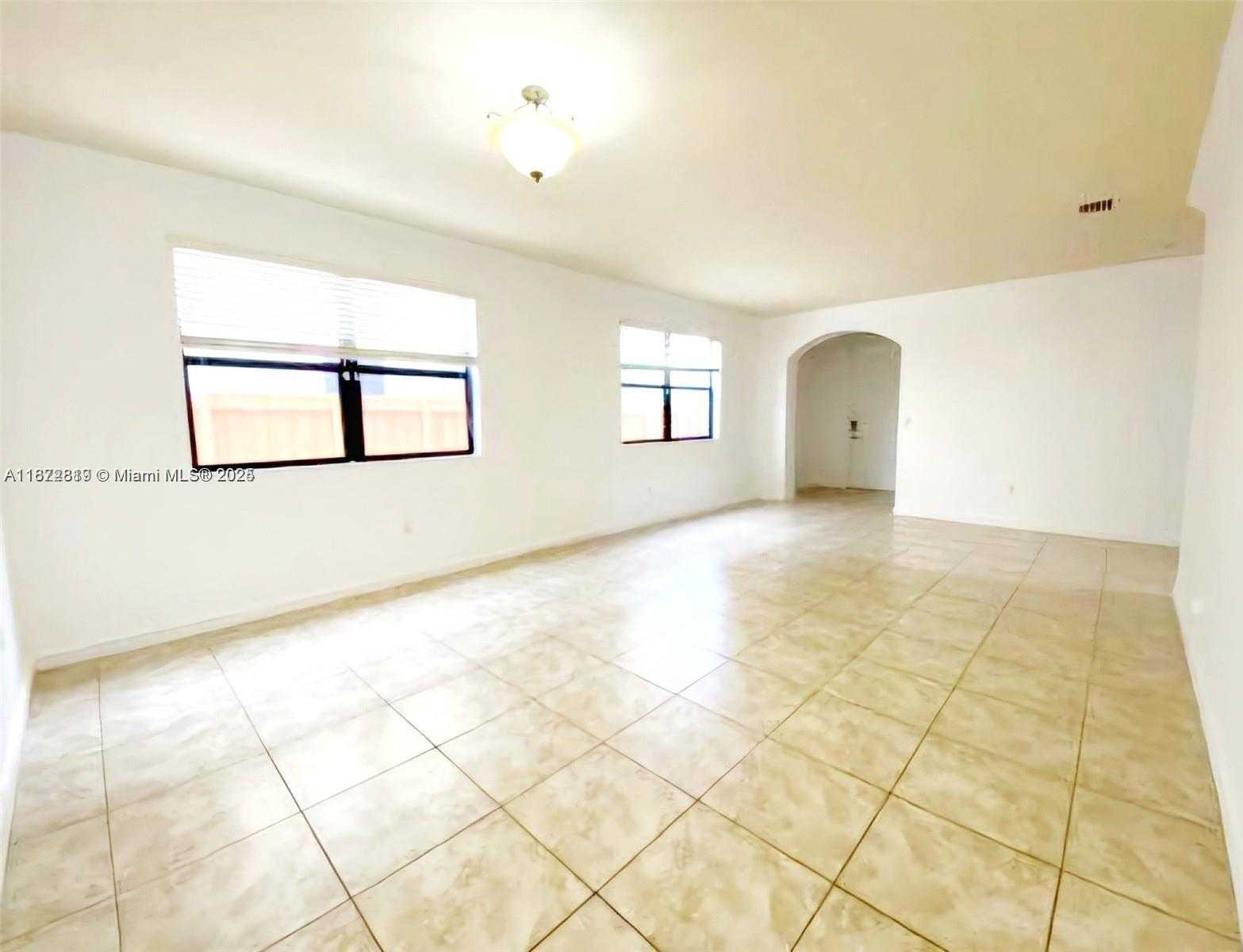Small Image of 570 SOUTH EAST 34TH AVE, Homestead Number 5