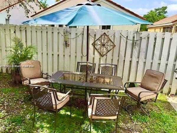 Small Image of 932 FALLING WATER RD #932, Weston Number 14