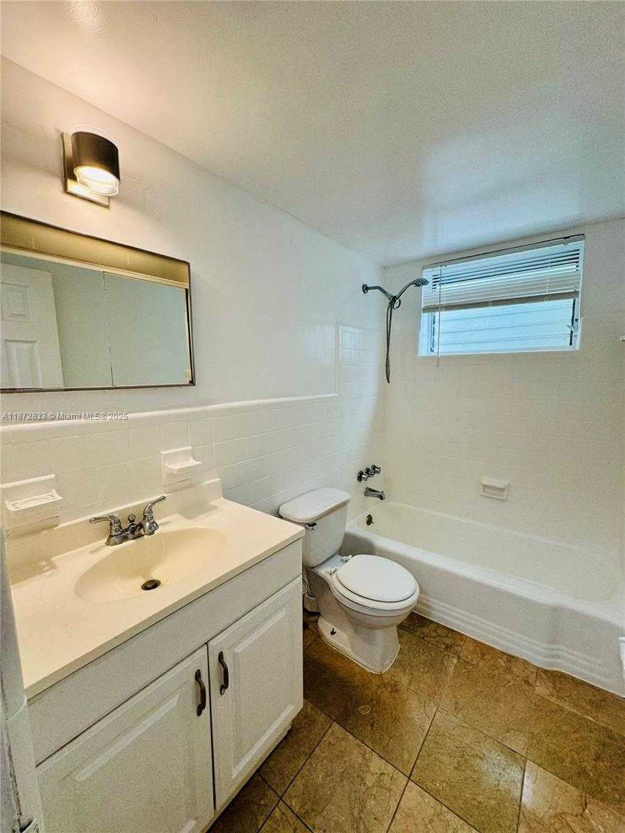 Small Image of 75 WASHINGTON AVE #3, Miami Beach Number 3