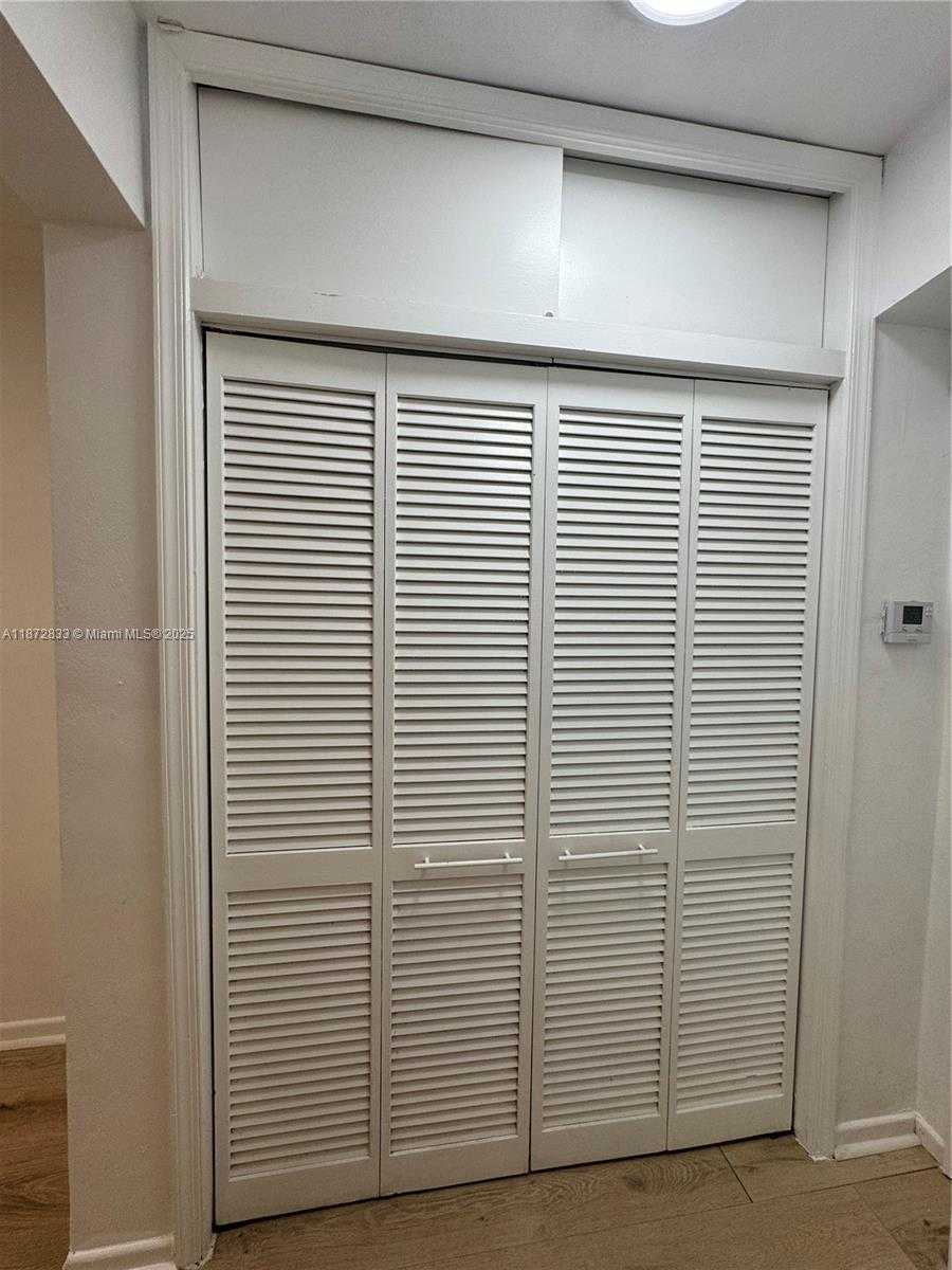 Small Image of 75 WASHINGTON AVE #3, Miami Beach Number 6