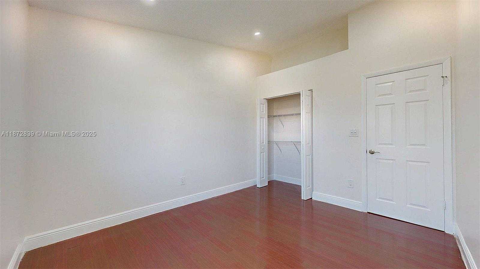 Small Image of 15253 SOUTH WEST 111TH ST #15253, Miami Number 12