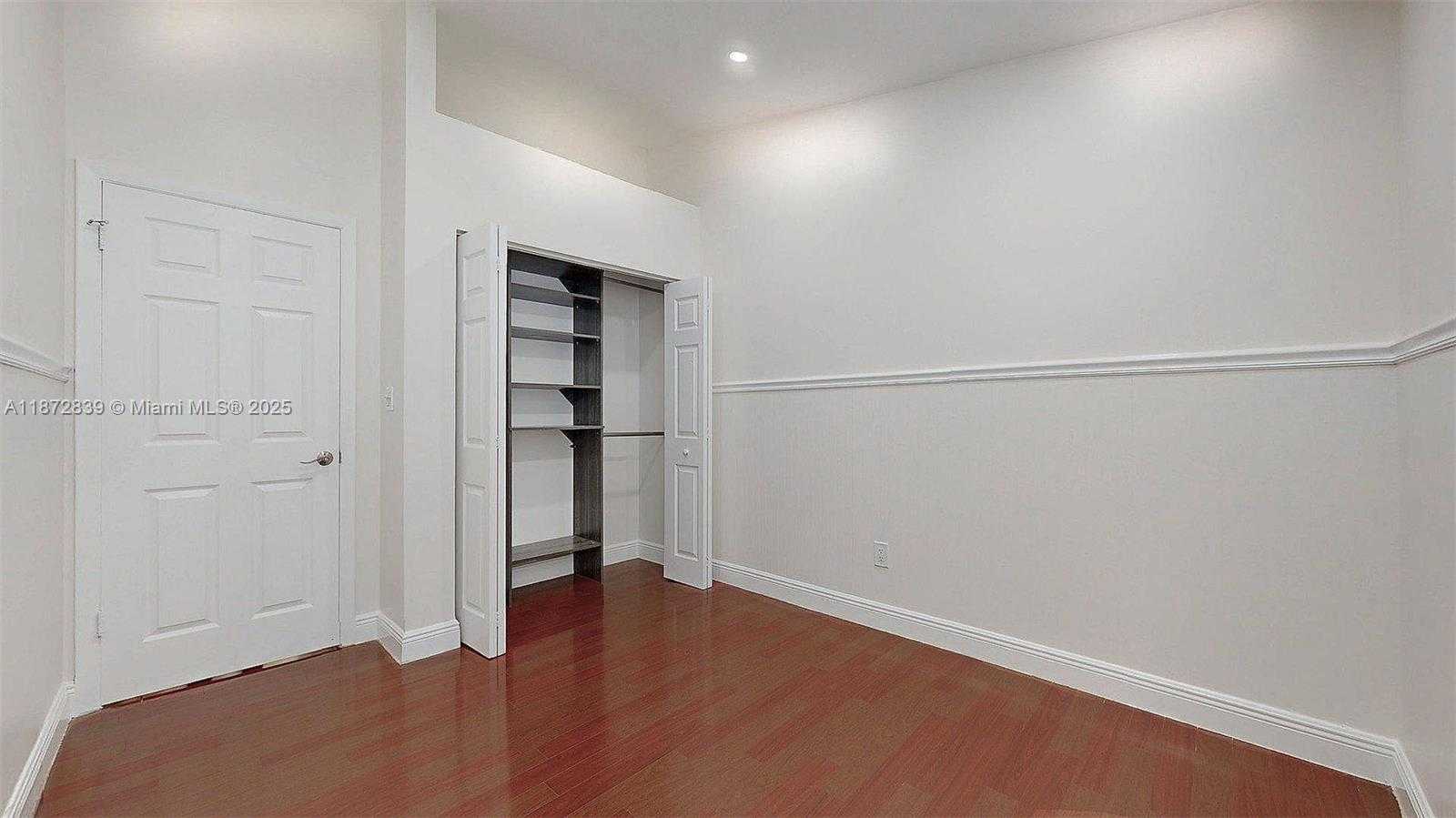 Small Image of 15253 SOUTH WEST 111TH ST #15253, Miami Number 13