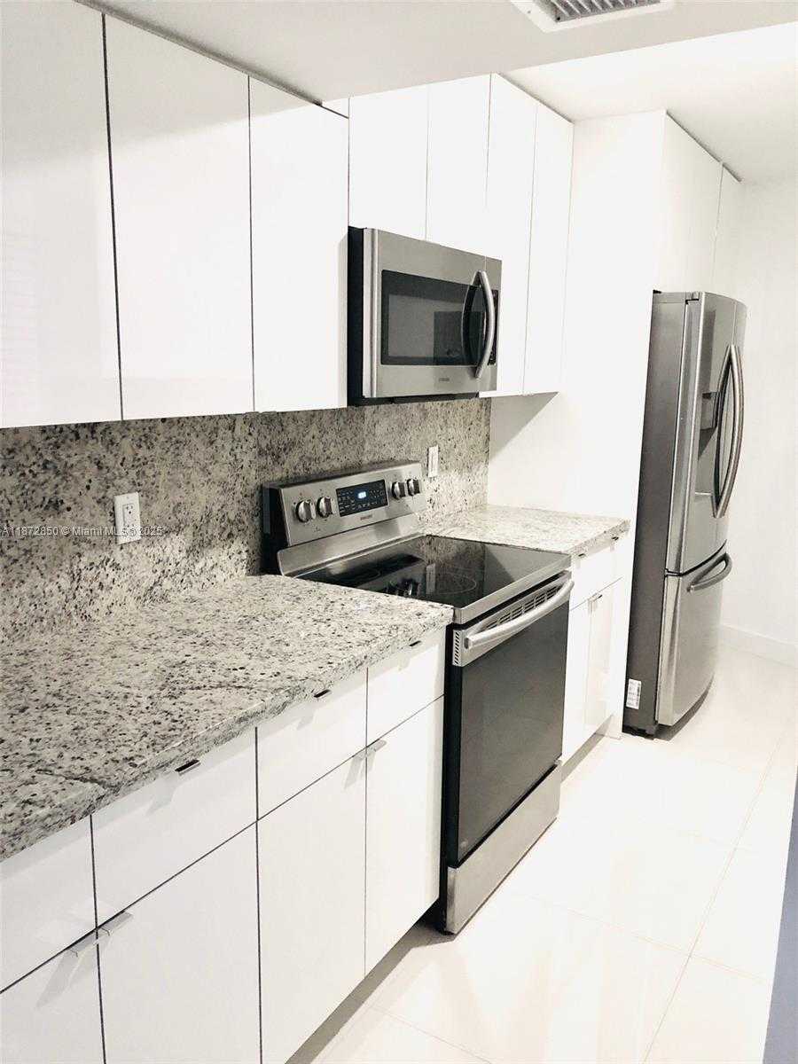 Small Image of 1881 WASHINGTON AVE #11D, Miami Beach Number 2