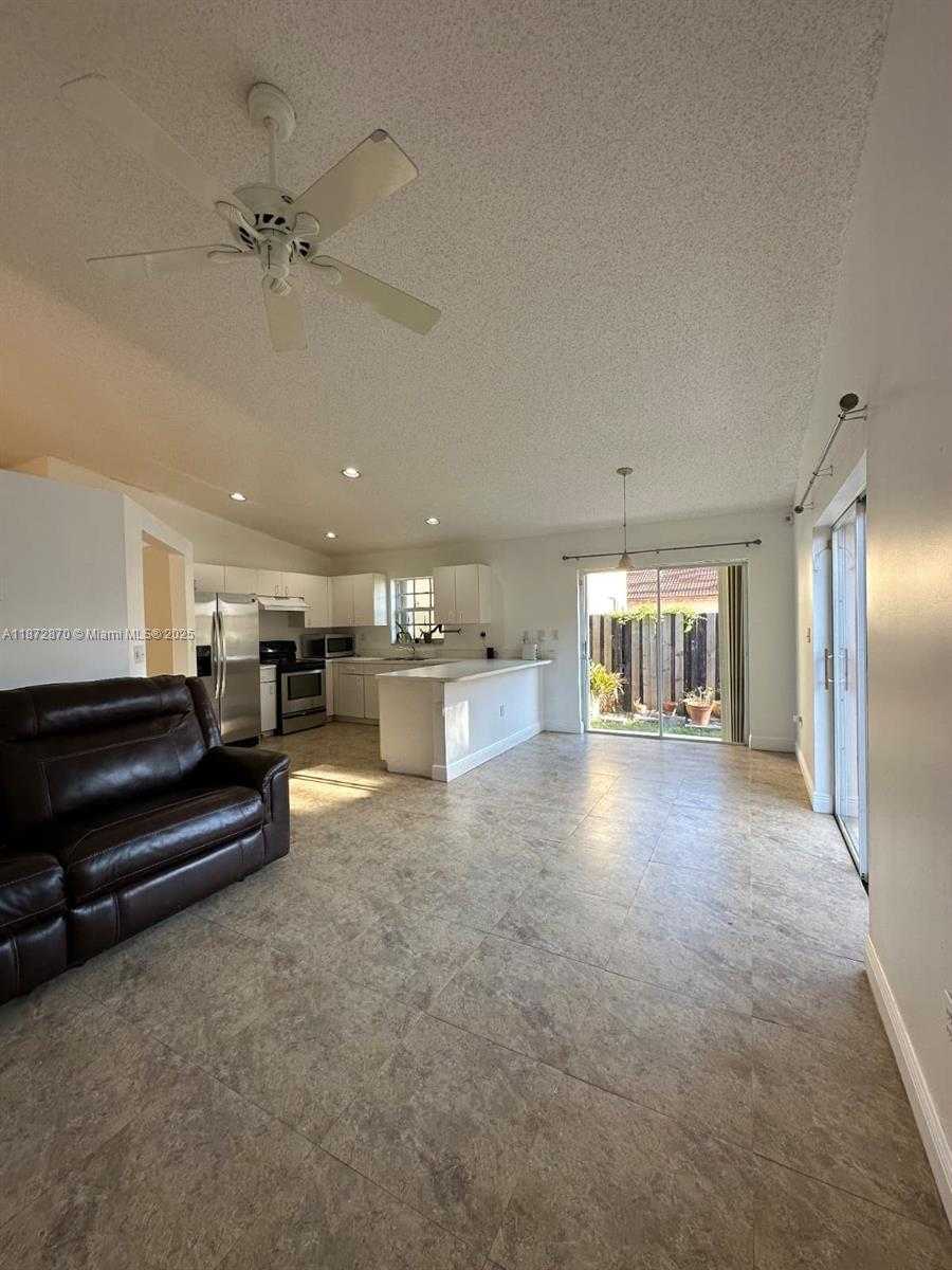 Small Image of 19820 86TH AVE, Hialeah Number 3