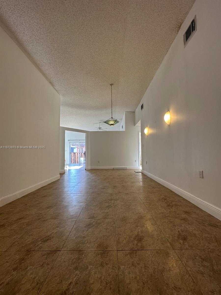 Small Image of 19820 86TH AVE, Hialeah Number 6