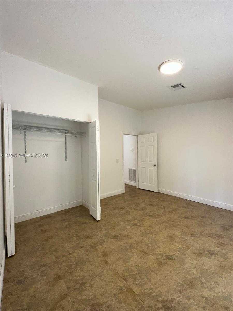 Small Image of 19820 86TH AVE, Hialeah Number 9
