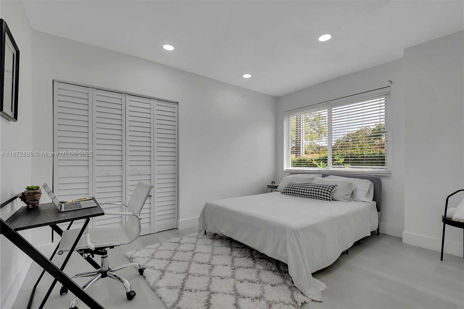 Small Image of 2200 SOUTH WEST 21ST ST #A, Miami Number 12