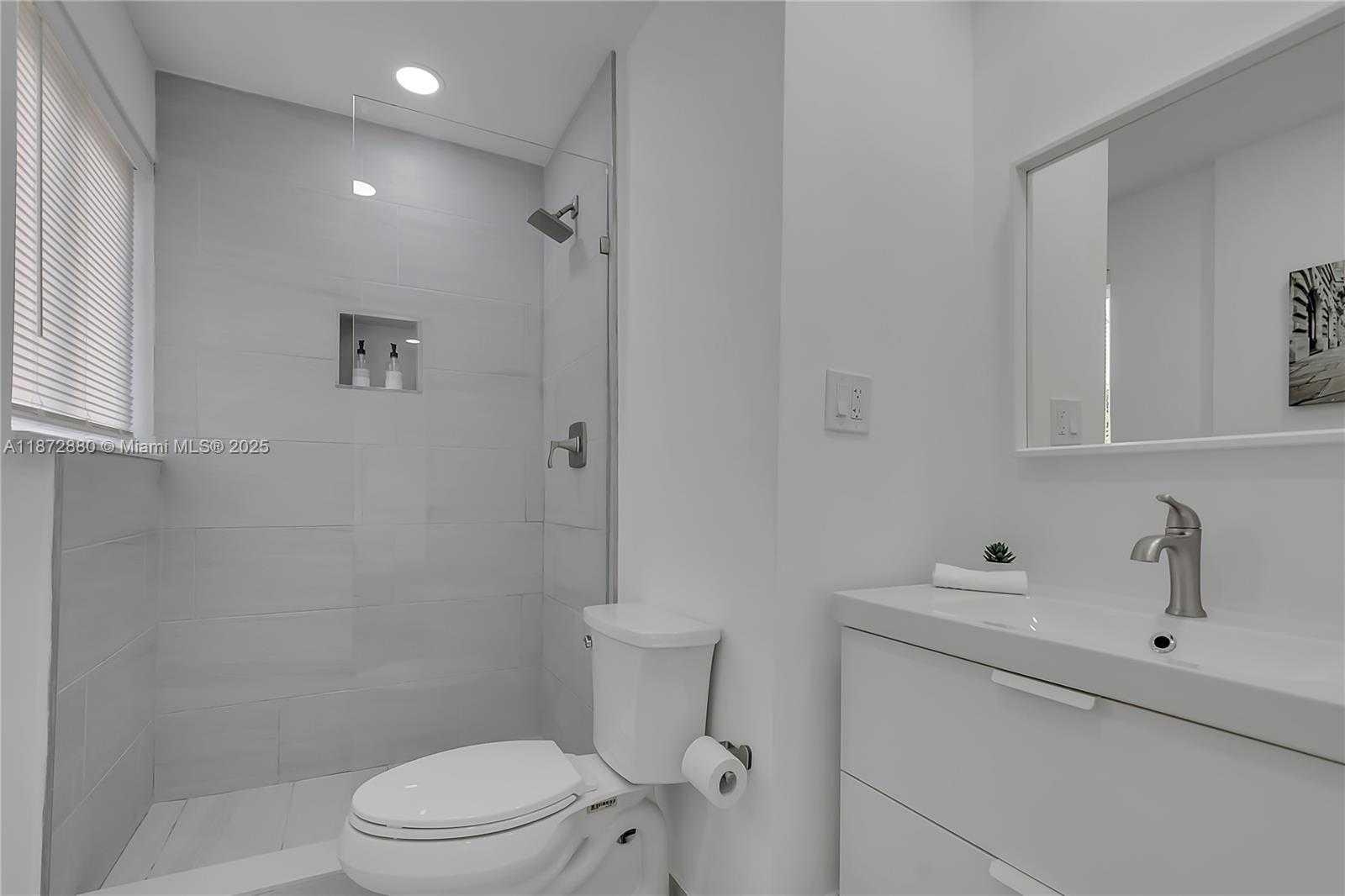 Small Image of 2200 SOUTH WEST 21ST ST #A, Miami Number 16