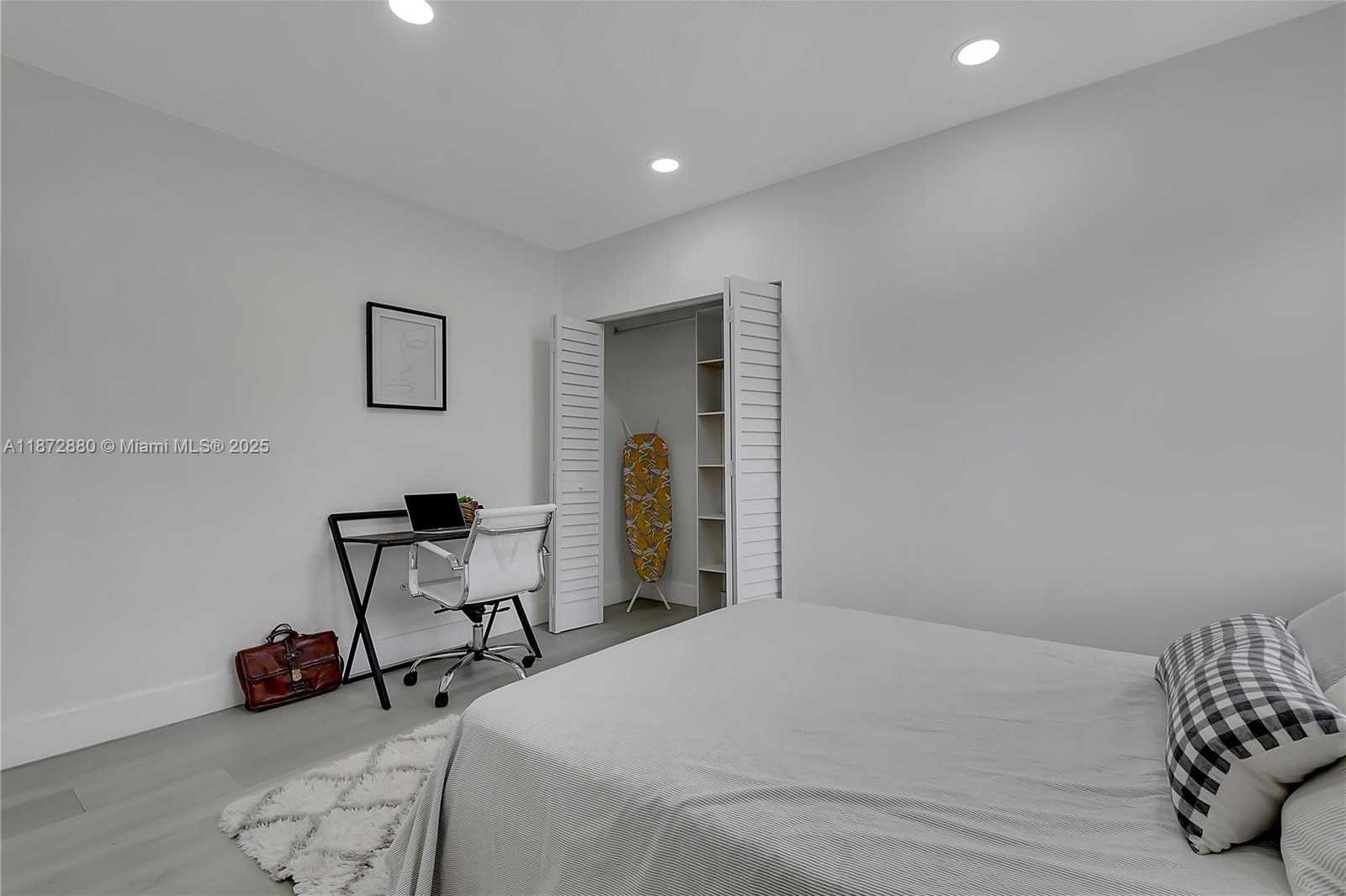 Small Image of 2200 SOUTH WEST 21ST ST #A, Miami Number 19
