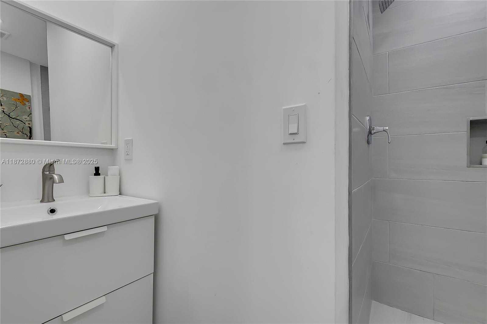 Small Image of 2200 SOUTH WEST 21ST ST #A, Miami Number 22