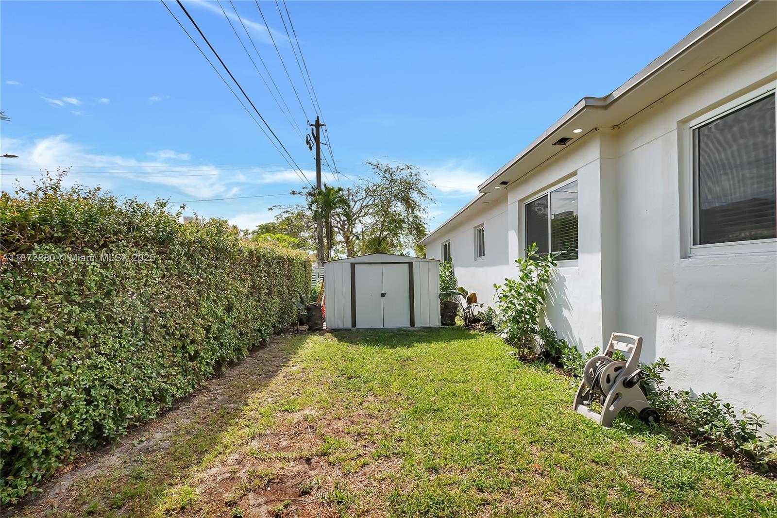Small Image of 2200 SOUTH WEST 21ST ST #A, Miami Number 3