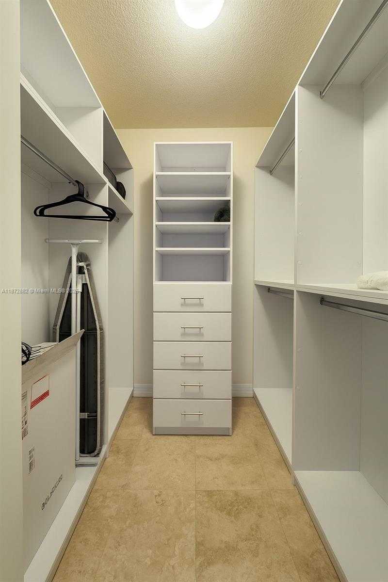 Small Image of 41 SOUTH EAST 5TH ST #602, Miami Number 10