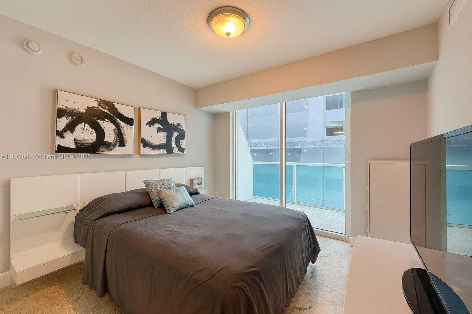 Small Image of 41 SOUTH EAST 5TH ST #602, Miami Number 12