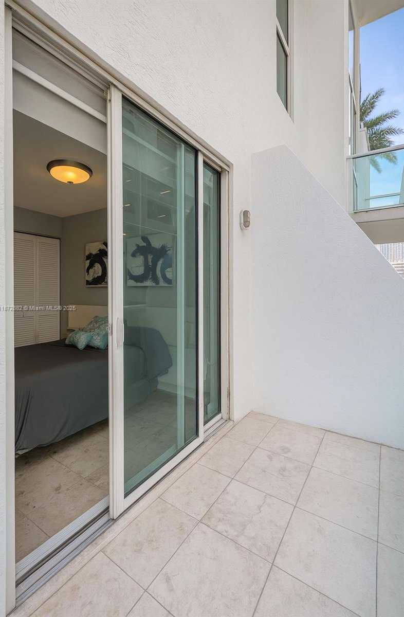 Small Image of 41 SOUTH EAST 5TH ST #602, Miami Number 13