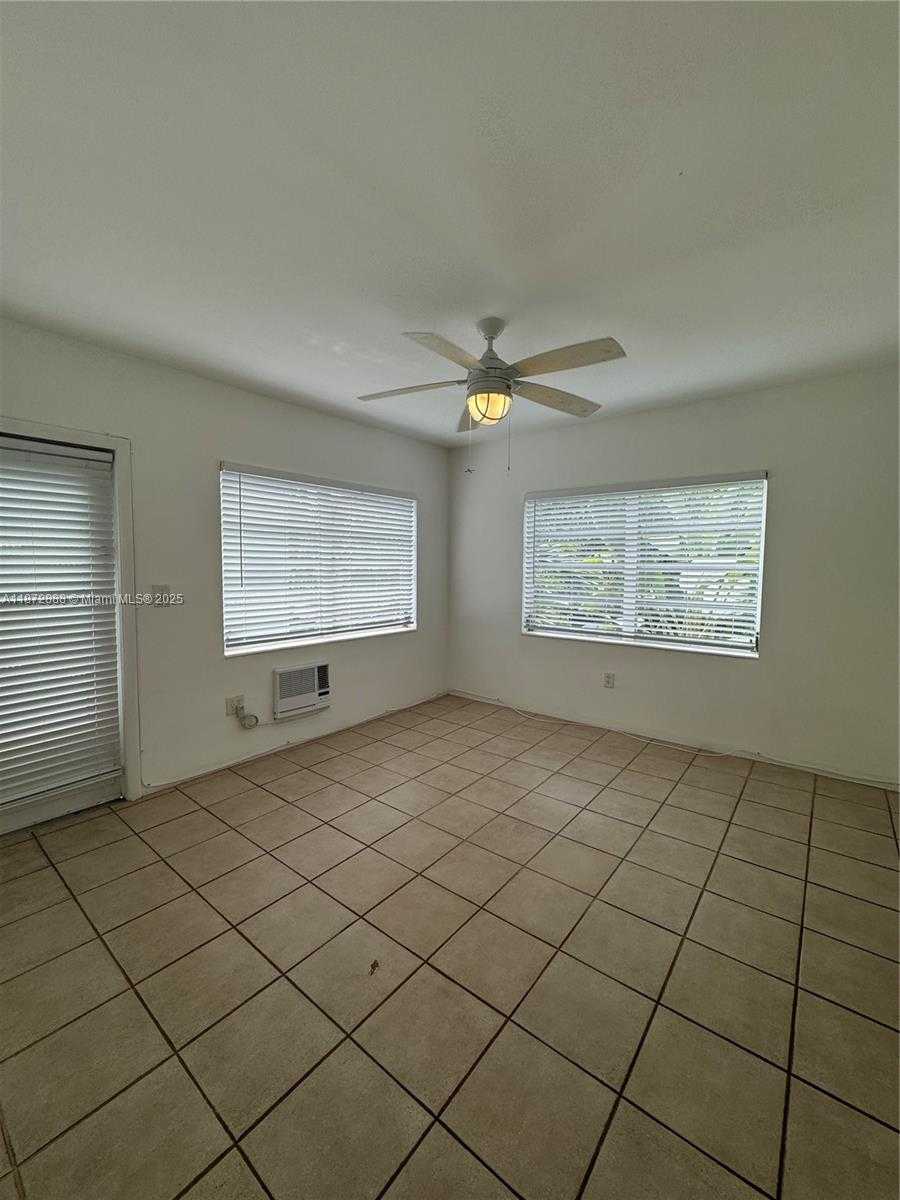 Small Image of 921 MERIDIAN AVE #7, Miami Beach Number 16