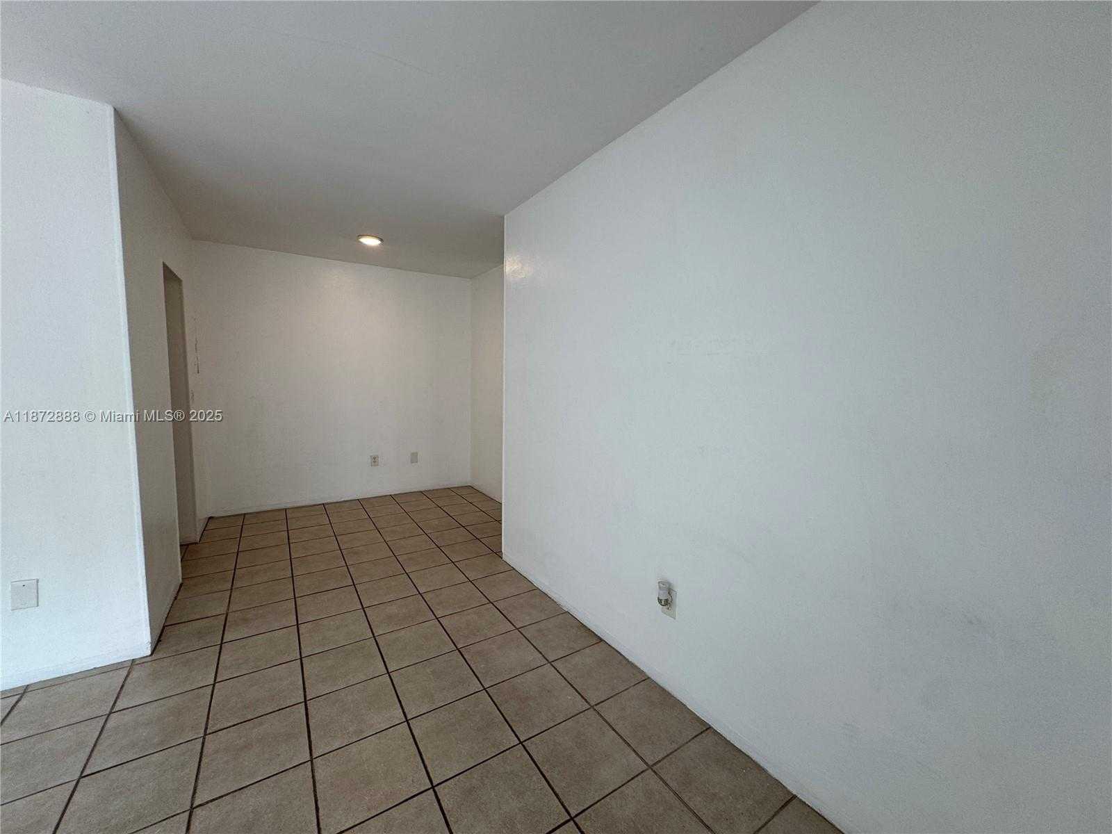 Small Image of 921 MERIDIAN AVE #7, Miami Beach Number 18