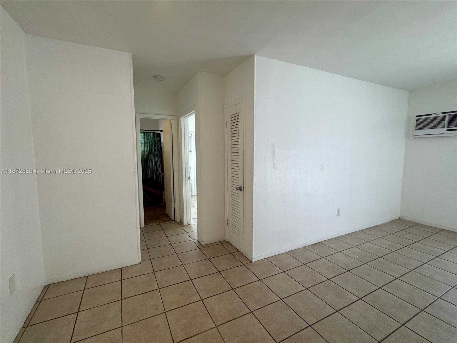 Small Image of 921 MERIDIAN AVE #7, Miami Beach Number 21