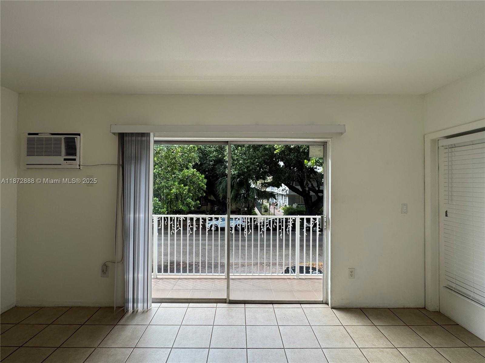 Small Image of 921 MERIDIAN AVE #7, Miami Beach Number 26