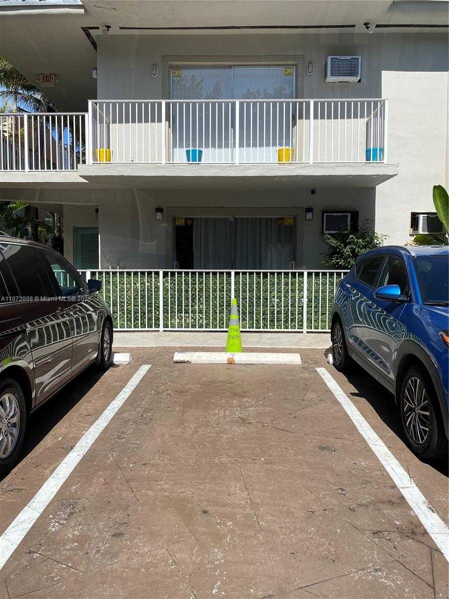 Small Image of 921 MERIDIAN AVE #7, Miami Beach Number 30