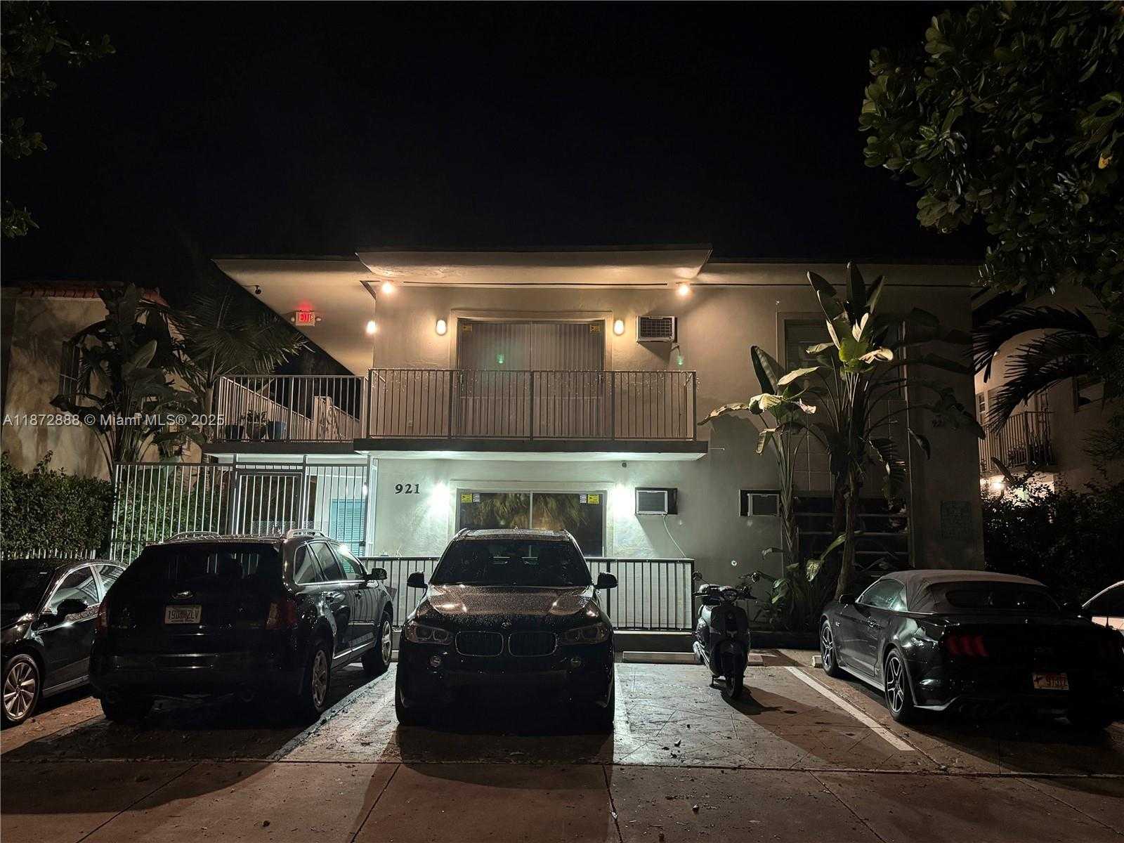 Small Image of 921 MERIDIAN AVE #7, Miami Beach Number 31