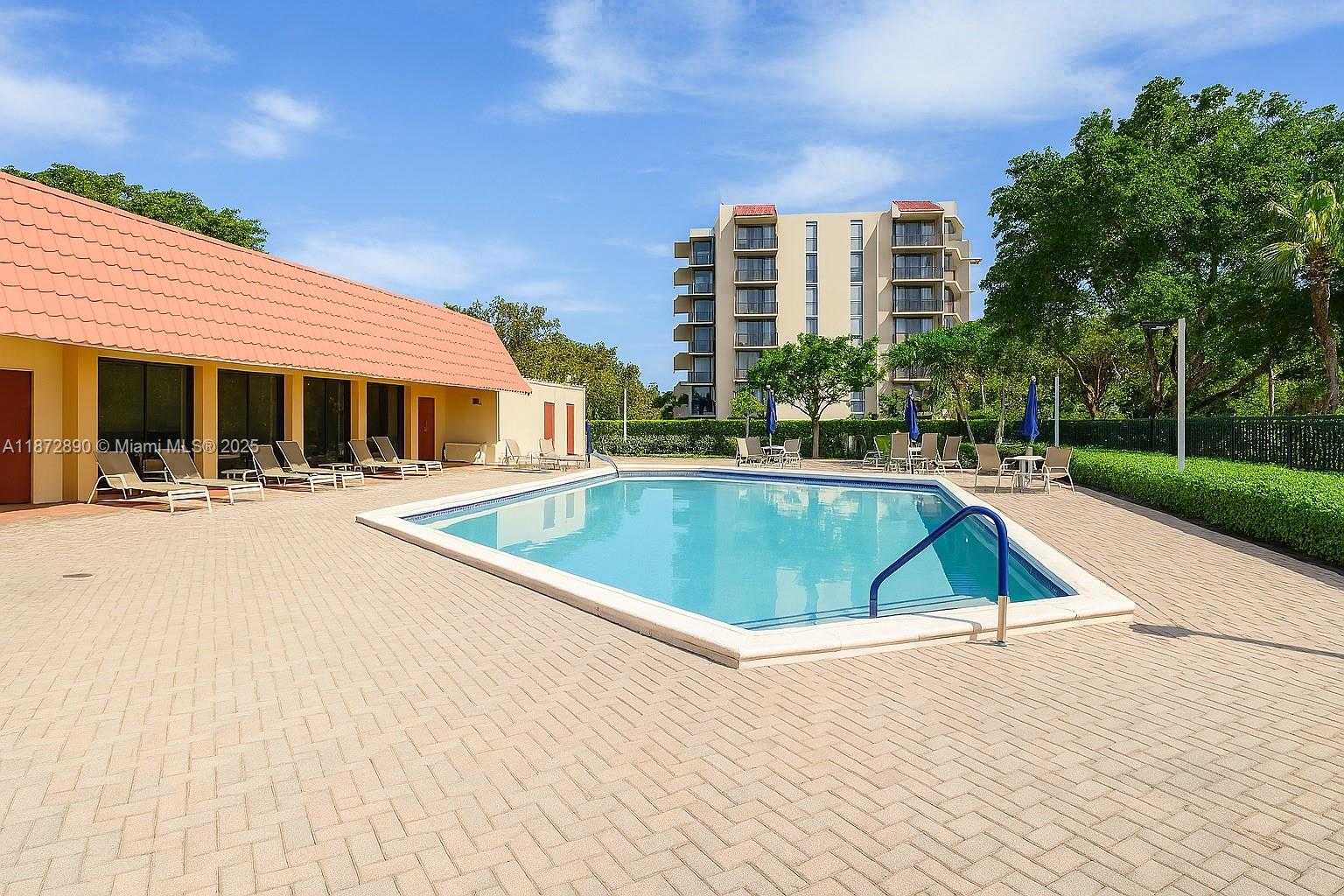 Small Image of 3301 NORTH COUNTRY CLUB DR #408, Aventura Number 13