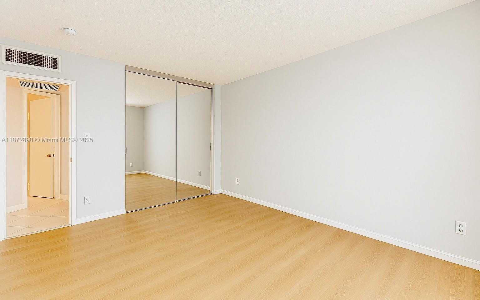 Small Image of 3301 NORTH COUNTRY CLUB DR #408, Aventura Number 9