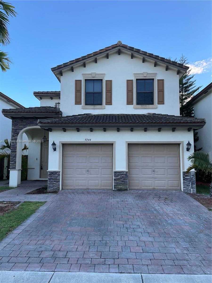 Small Image of 9244 SOUTH WEST 227TH LN #9244, Cutler Bay Number 2