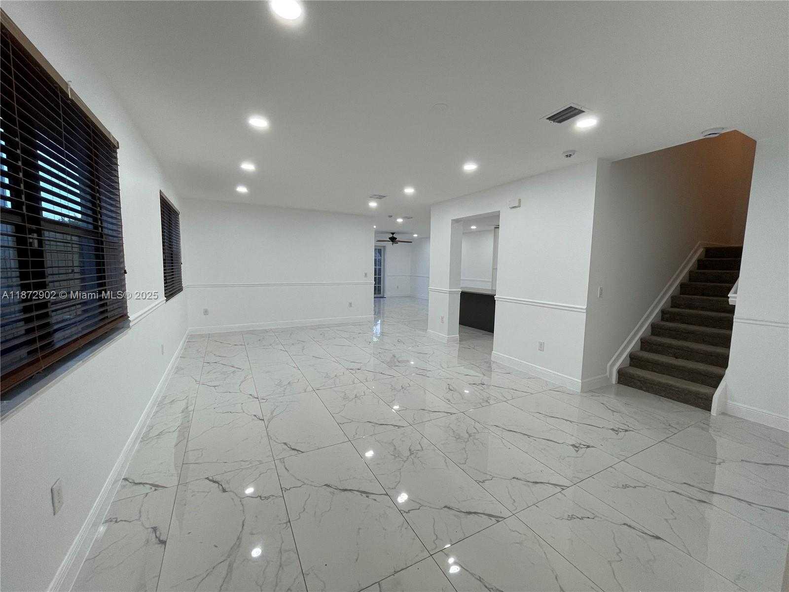 Small Image of 9244 SOUTH WEST 227TH LN #9244, Cutler Bay Number 4