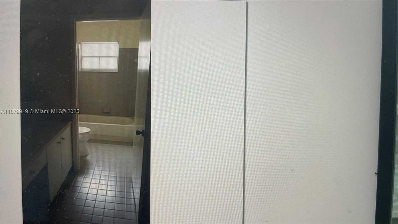 Small Image of 6952 SOUTH WEST 148TH LN, Davie Number 9
