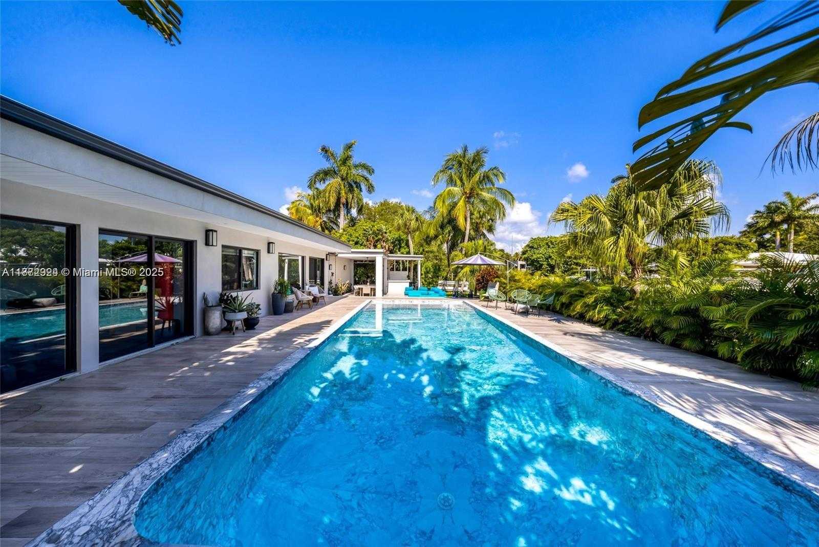 Small Image of 1141 NORTH EAST 90TH ST, Miami Number 10