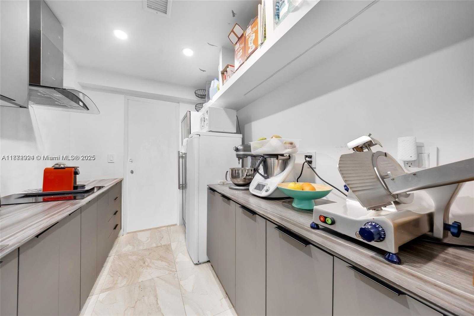 Small Image of 1141 NORTH EAST 90TH ST, Miami Number 27